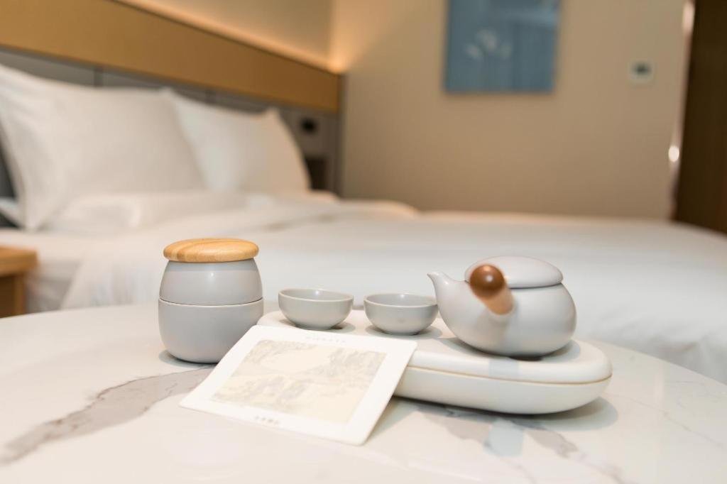 Hotel Ji Pujiang Lianhang Road 3*